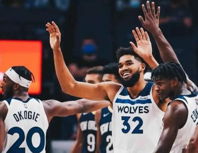 勇士库明加2年4850万续约，明年1月交易风云？